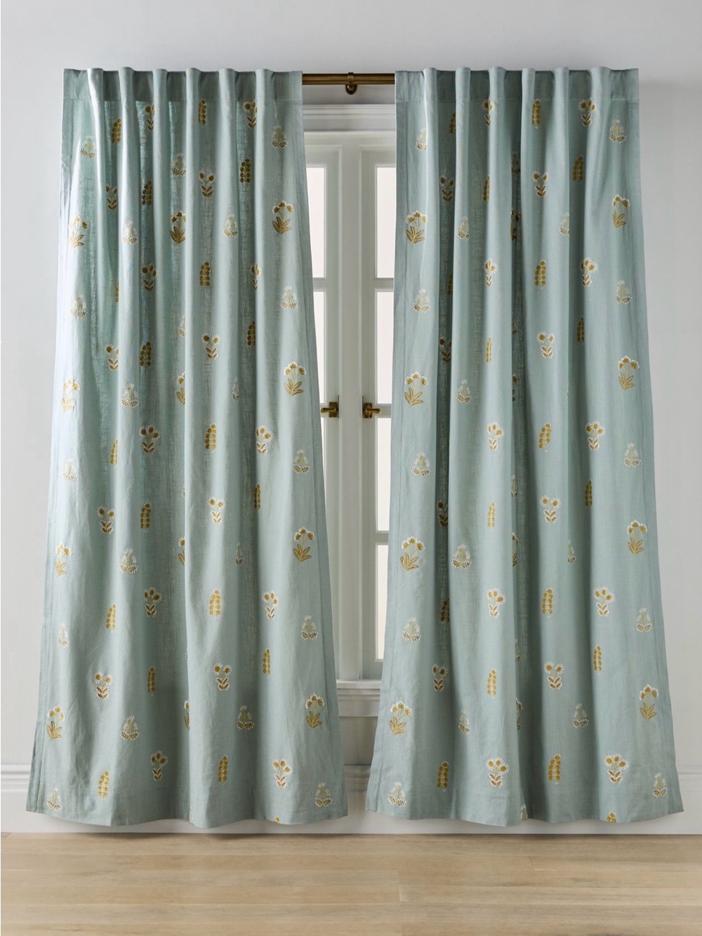 Anthropologie Rosalie Cotton Embroidered Floral Curtain NEW 1 Panel